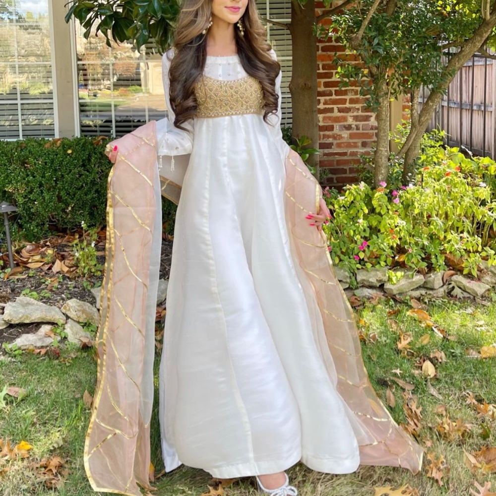 Pakistani Pishwaas/ Dress